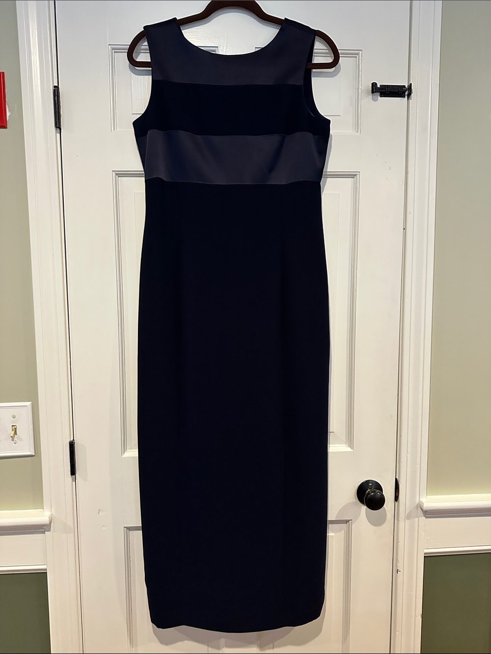 Jones New York Navy Colorblock Gown.
